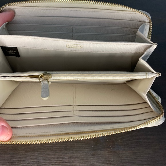 Coach long wallet - Picture 3 of 5